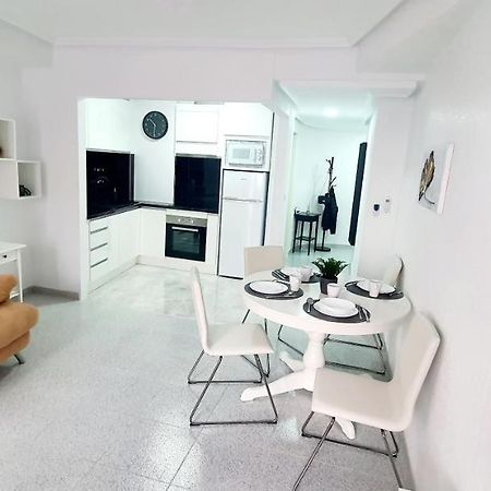 Apartments On The Beach In Torrevieja Exterior photo